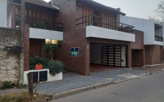 Aristóbulo Del Valle 138